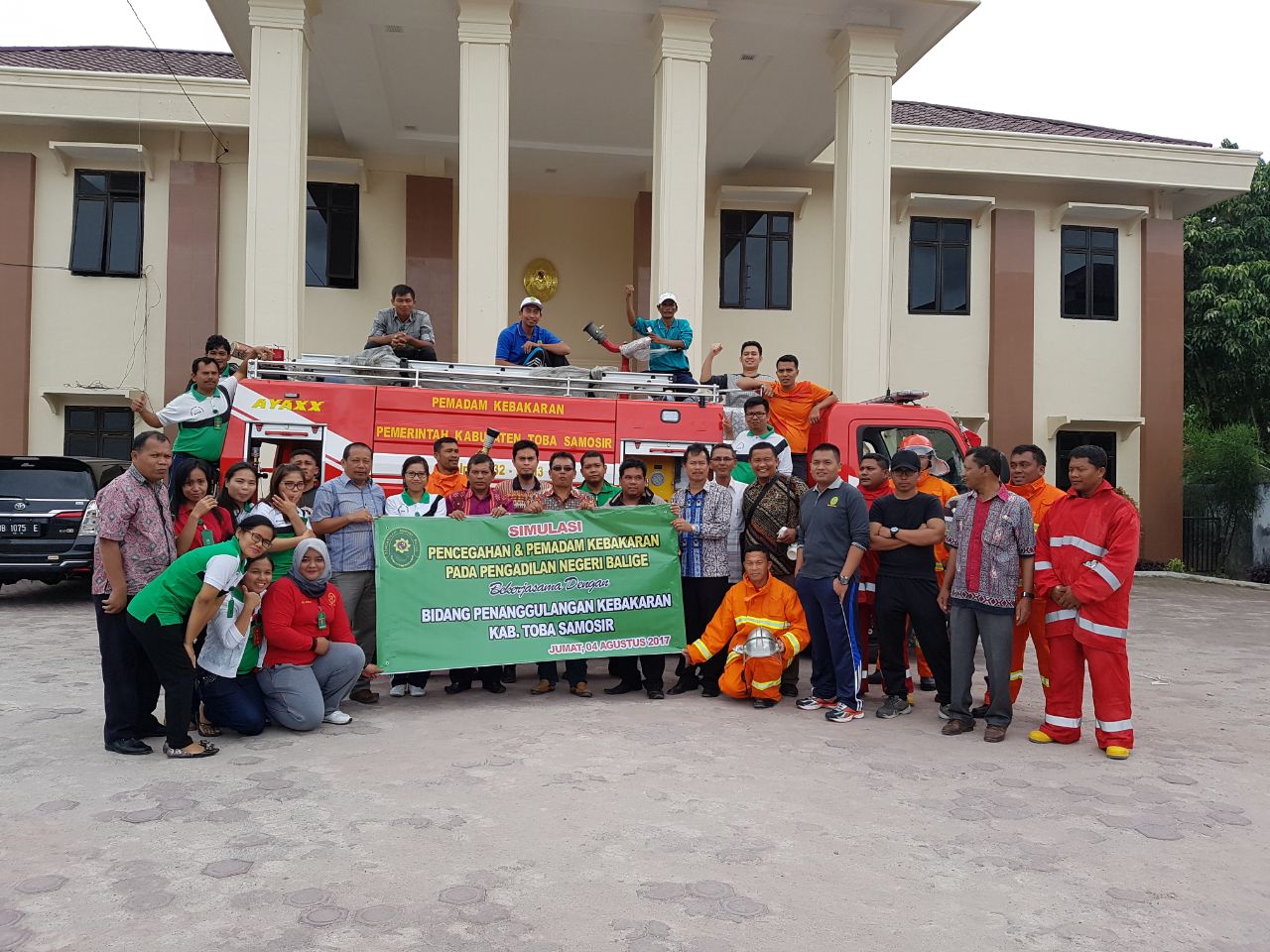 Simulasi Penanggulangan Bahaya Kebakaran di Pengadilan Negeri Balige